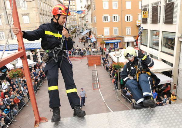 www.vatrogasni-portal.com/images/articles/150901-rv.jpg