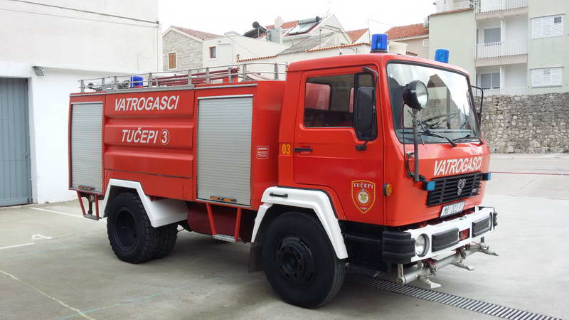 www.vatrogasni-portal.com/images/articles/160318-tucepi-1.jpg