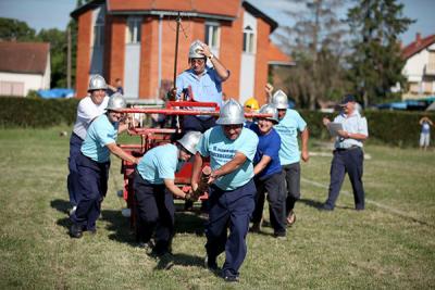 VELIKA �RE�NJEVICA: 6. vatrogasno natjecanje sa starom vatrogasnom �pricom