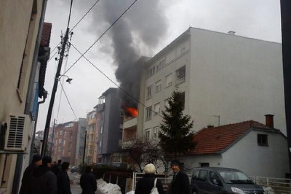 ZAGREB: Majka s djetetom uspjela je pobje�i iz stana koji se zapalio
