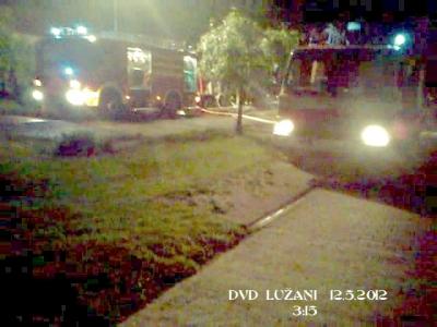 Po�ar na gospodarskim objektima u Kujniku