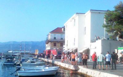 BRAČ: Požar obiteljske kuće u Postirama