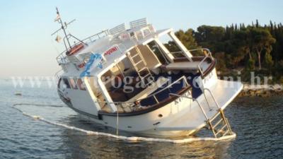 ROVINJ: Nasukao se brod