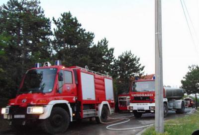 KLENOVICA: Po�ar zaprijetio prvim ku�ama